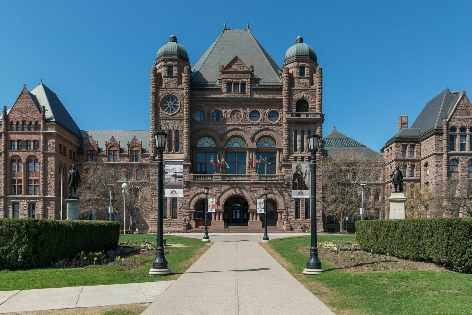 Ontario Legislative Building Toronto South view. Photo by DXR